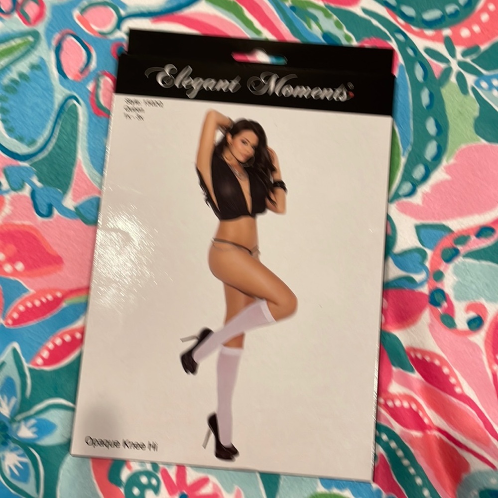 🎆  Opaque Knee High Stockings